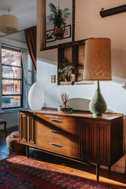 How to Mix Modern and Antique Furniture